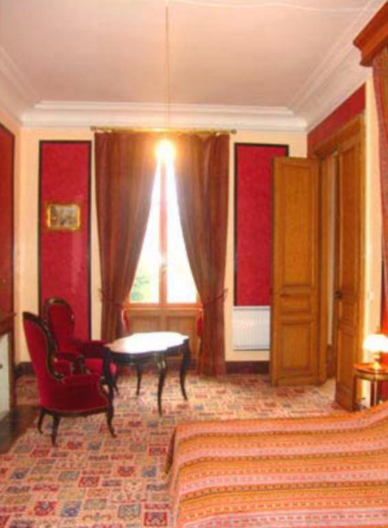 Saint-Cyr-en-Talmondais Chateau De La Court D'Aron الغرفة الصورة