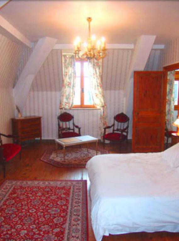 Saint-Cyr-en-Talmondais Chateau De La Court D'Aron الغرفة الصورة